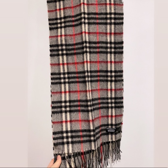 Authentic Burberry London 100% Cashmere Scarf - Picture 4 of 8